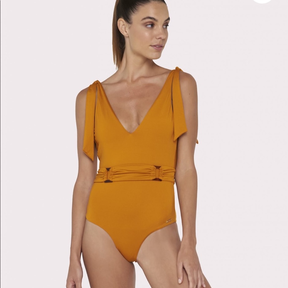 🌴 NWT Palmacea One Piece